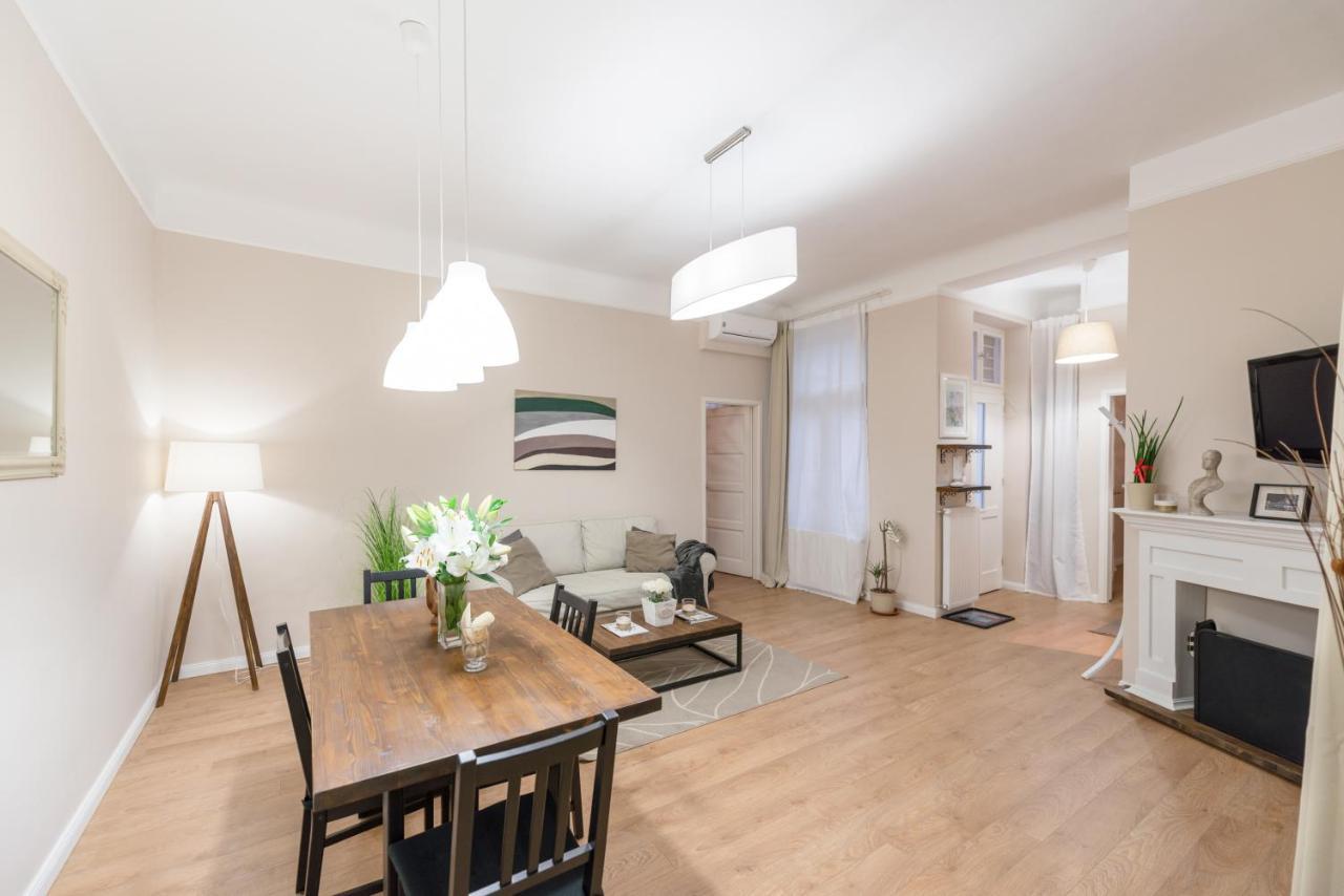 Apartmán Downtown Heart 3 Bdr, 2 Bath, A/C Budapešť Exteriér fotografie
