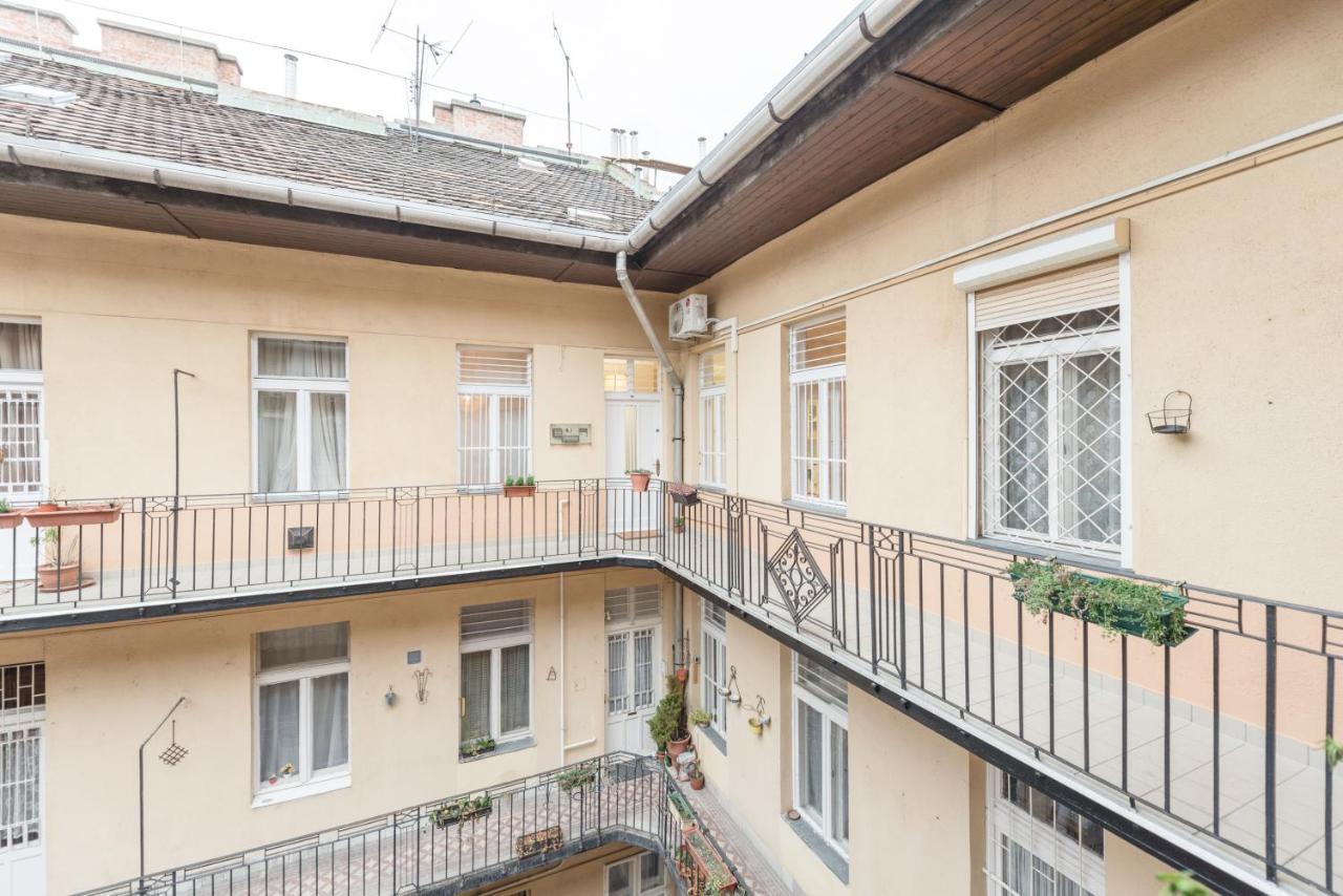 Apartmán Downtown Heart 3 Bdr, 2 Bath, A/C Budapešť Exteriér fotografie