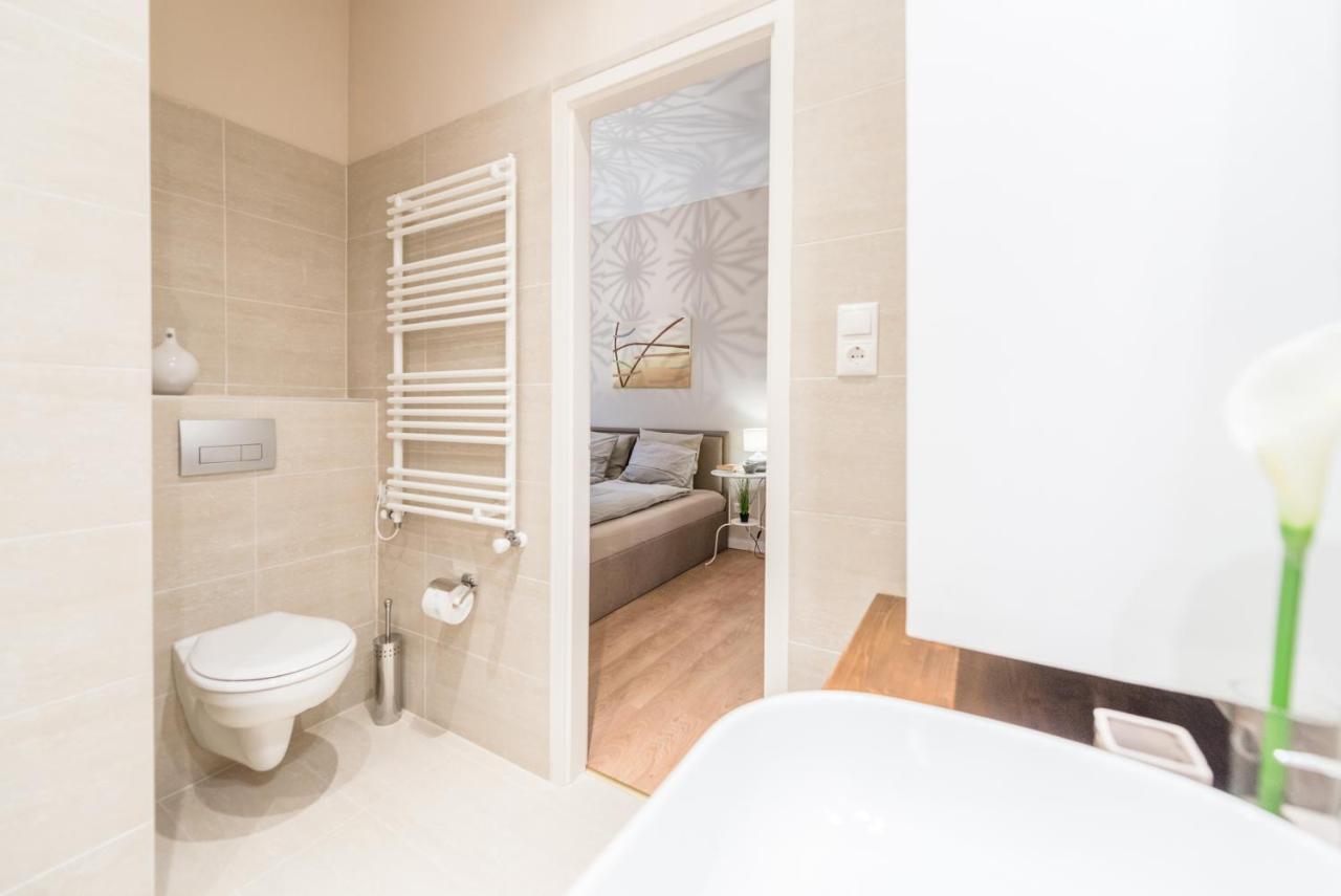 Apartmán Downtown Heart 3 Bdr, 2 Bath, A/C Budapešť Exteriér fotografie