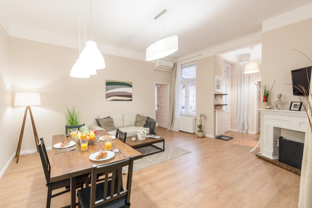 Apartmán Downtown Heart 3 Bdr, 2 Bath, A/C Budapešť Exteriér fotografie