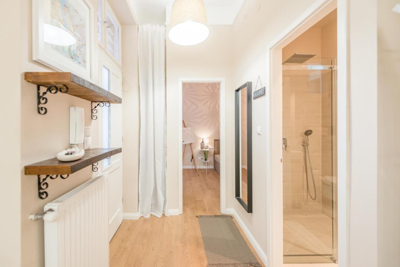 Apartmán Downtown Heart 3 Bdr, 2 Bath, A/C Budapešť Exteriér fotografie